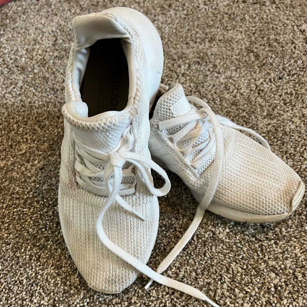 Adidas Tennis Shoes